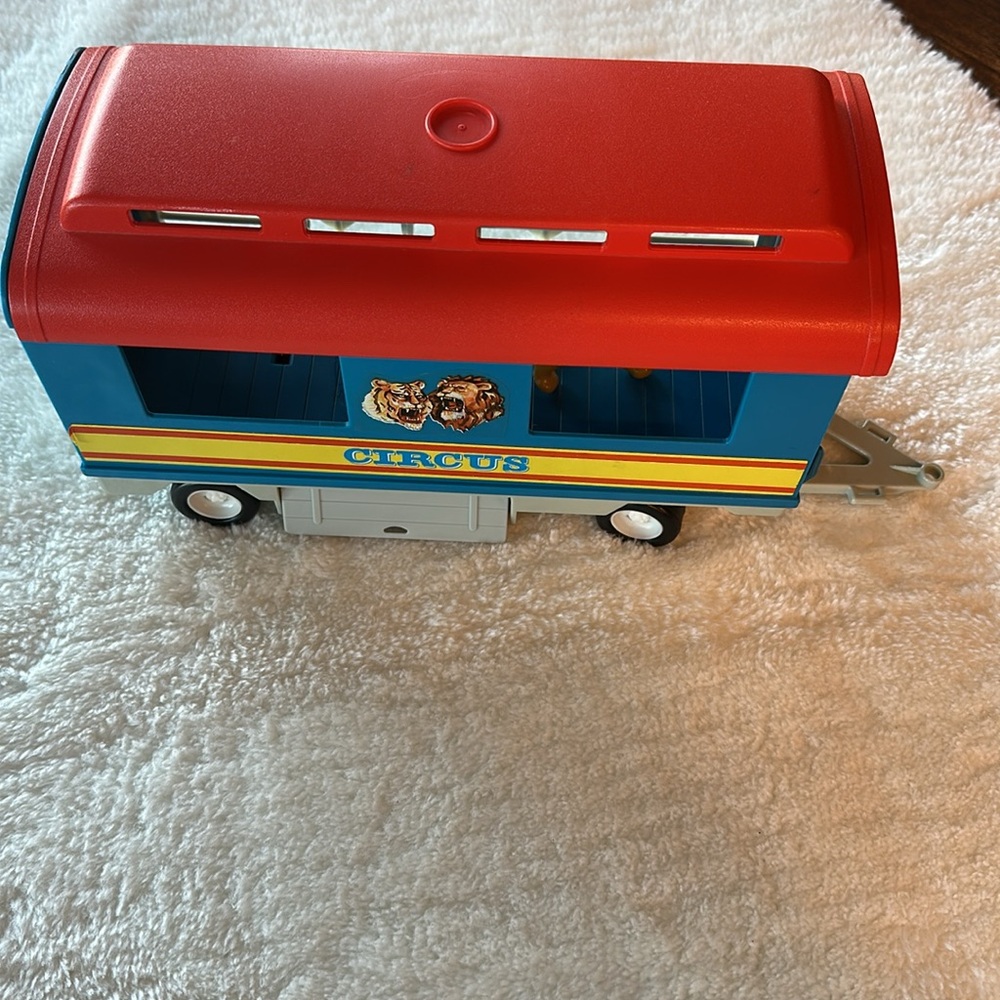 Play mobile circus wagon